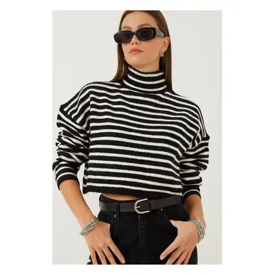 Bianco Lucci Women's Striped Half Turtleneck Crop Knitwear Sweater