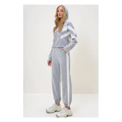 Trend Alaçatı Stili Women's Grey Melamine Hooded Sweatshirt and Elastic Leg Tracksuit Set