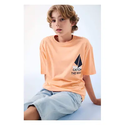 DEFACTO Oversize Fit Embroidered Short Sleeve T-Shirt