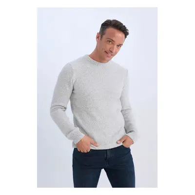 DEFACTO Standard Fit Regular Cut Crew Neck Textured Basic Plain Knitwear Sweater