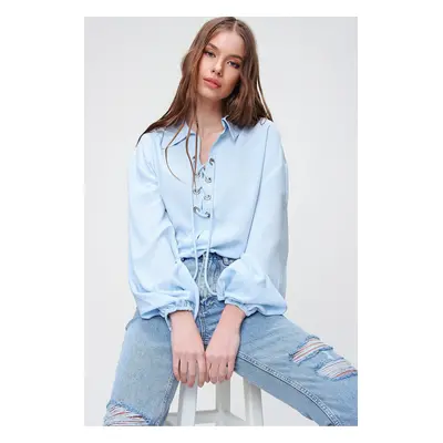 Trend Alaçatı Stili Women's Blue Balloon Sleeve Lace Up Oversize Woven Viscon Blouse