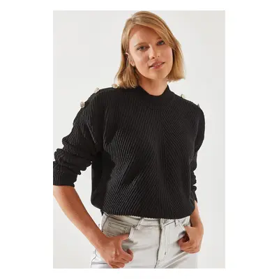 Bianco Lucci Women's Shoulder Button Detailed Thessaloniki Knitted Sweater