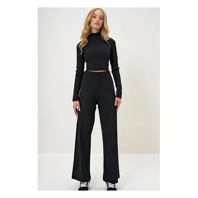 Trend Alaçatı Stili Women's Black Stand Collar Camisole Crop Blouse and Trouser Set