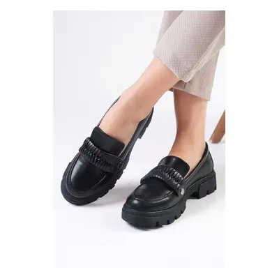 Mio Gusto Judi Women's Black Color Thick-soled Loafers