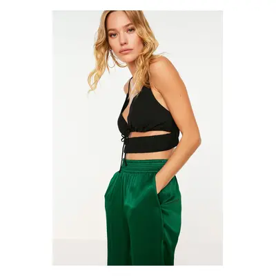 Trendyol Crop Top - Černý - Jednobarevný