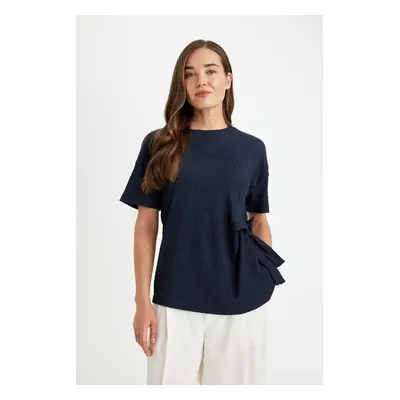 DEFACTO Navy Blue Relax Fit Crew Neck Tied Crepe Short Sleeve T-Shirt