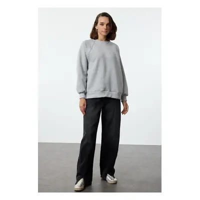 Trendyol Gray Melange Relaxed/Comfortable Fit Basic Raglan Sleeve Crew Neck Knitted Sweatshirt