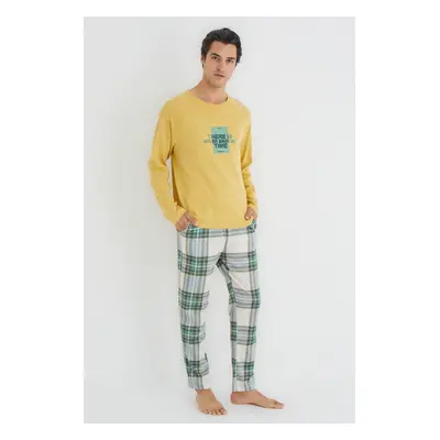 Trendyol Yellow Regular Fit Plaid Knitted Pajamas Set