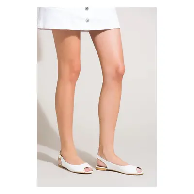 Fox Shoes Women's White Sandals