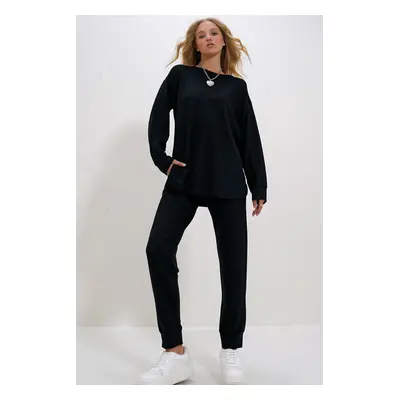 Trend Alaçatı Stili Women's Black Crew Neck Side Slit Soft Texture Modal Tracksuit