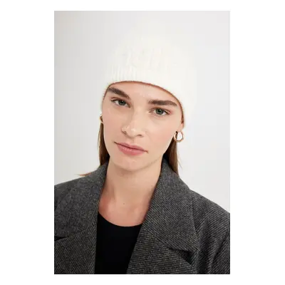 DEFACTO Women's Slogan Knitted Beret