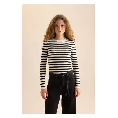 DEFACTO Basic Striped Crew Neck Ribbed Knitwear Sweater