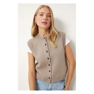 Happiness İstanbul Women's Mink Crew Neck Buttoned Knit Vest