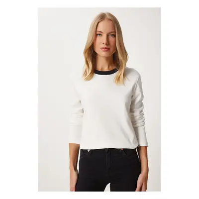 Happiness İstanbul Women's White Contrast Color Collar Cotton Knitted Basic Blouse