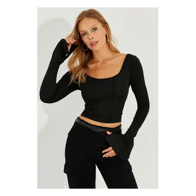 Cool & Sexy Women's Black Front Back U Crop Blouse CG302