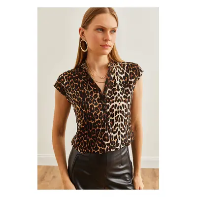 Olalook Women's Stone Leopard V-Neck 4-Button Viscose Blouse