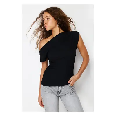 Trendyol Black Boat Neck Fitted Woven Blouse