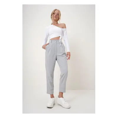 Trend Alaçatı Stili Women's Gray Belt and Stitch Detailed Fabric Trousers