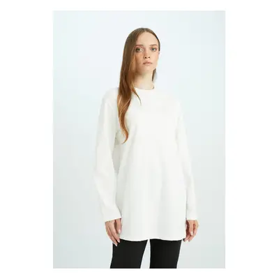 DEFACTO Regular Fit Crew Neck Basic Plain Long Sleeve T-Shirt Tunic