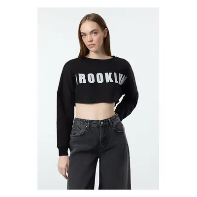 Trendyol Black Applique Embroidered Relaxed Super Crop Chunky Knit Sweatshirt