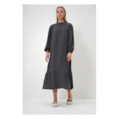 Trend Alaçatı Stili Women's Anthracite Crew Neck Balloon Sleeve Skirt Flounce Maxi Length Dress