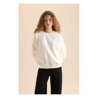 DEFACTO Cool Oversize Fit Wide Pattern Crew Neck Basic Plain Thick Fabric Sweatshirt