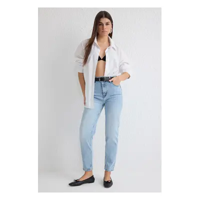 Trendyol Light Blue High Waist Comfort Mom Jeans