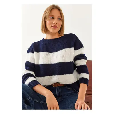 Bianco Lucci Women's Crew Neck Striped Knitwear Sweater