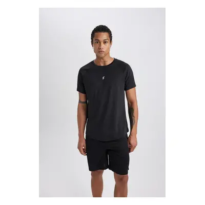 DEFACTO Fit Slim Fit Narrow Cut Crew Neck Printed Sports Short Sleeve T-Shirt