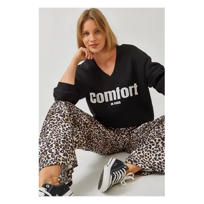 Bianco Lucci Women's Comfort Printed Sweatshirt