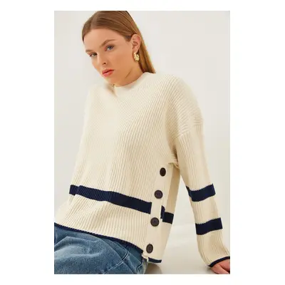 Bianco Lucci Women's Crew Neck Side Buttoned Knitwear Sweater