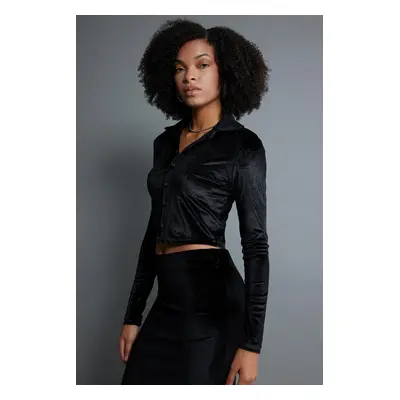 DEFACTO Fitted Velvet Long Sleeve Crop Shirt