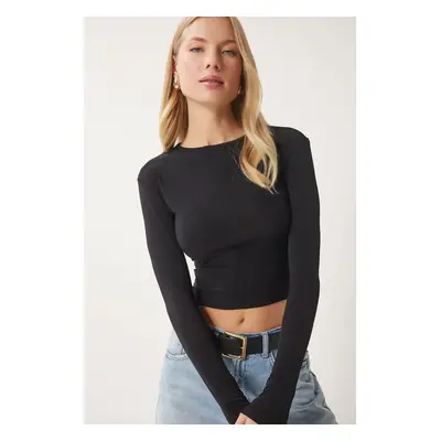 Happiness İstanbul Women's Black Crew Neck Ribbed Crop Knit Blouse