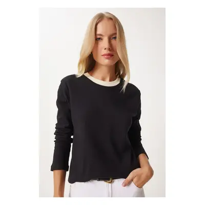 Happiness İstanbul Women's Black Contrast Color Collar Cotton Knitted Basic Blouse