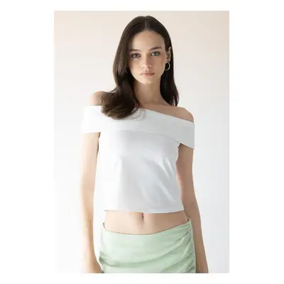 DEFACTO Fitted Off Shoulder Short Sleeve T-Shirt