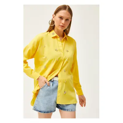 Olalook Women's Yellow Collar and Jewelled Front Six Oval Woven Shirt