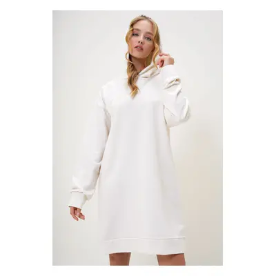 Trend Alaçatı Stili Women's Ecru Hooded Sweatshirt Dress