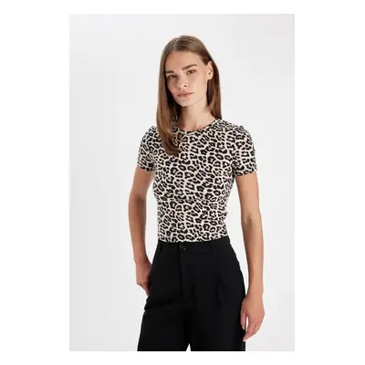 DEFACTO Slim Fit Slim Cut Crew Neck Leopard Print Short Sleeve T-Shirt