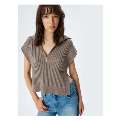 Koton Half Zipper Detailed Stand Collar Knitwear Crop Sweater