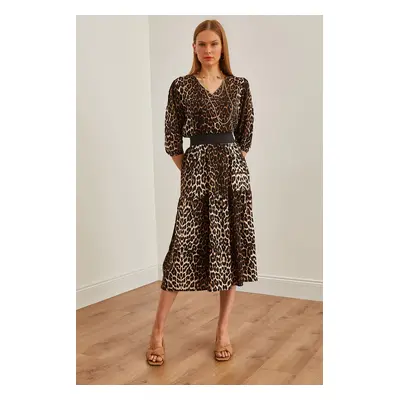 Olalook Women's Leopard Black V-neck Elastic Waist Midi Woven Viscose Dress