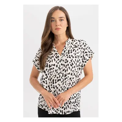 DEFACTO Regular Fit Crew Neck Patterned Short Sleeve Shirt