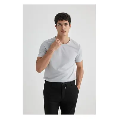 DEFACTO Slim Fit Slim Cut Crew Neck Short Sleeve Basic Plain T-Shirt