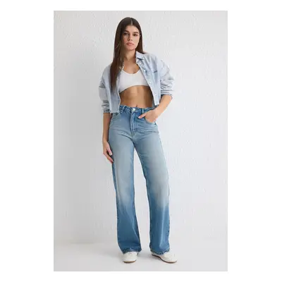 Trendyol Blue More Sustainable High Waist Wide Leg Jeans