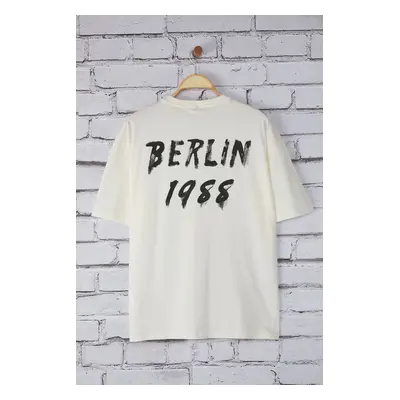 Trendyol Ecru Oversize/Wide Cut Berlin Back Printed 100% Cotton T-Shirt