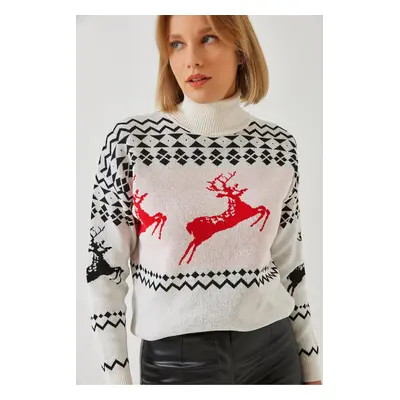 Bianco Lucci Women's Turtleneck Sweater with Deer Pattern