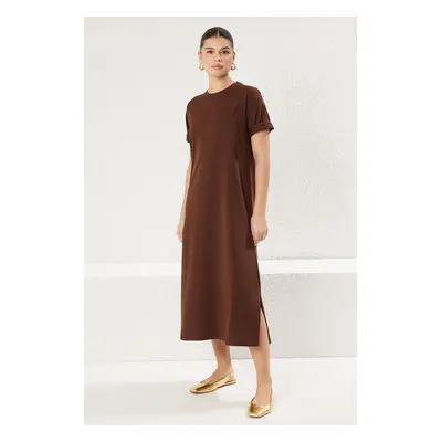 Trendyol Dark Brown 100% Jersey Crew Neck Short Sleeve Midi Knitted T-shirt Dress