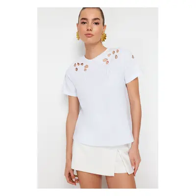 Trendyol White Brode Embroidered Basic/Regular Fit Knitted T-Shirt