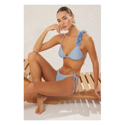 Trendyol Blue Triangle Flower Applique Regular Bikini Set