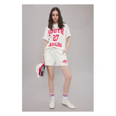 Trendyol Ecru 100% Cotton Slogan Oversize/Wide Cut Top Short Knitted Upper-Lower Team