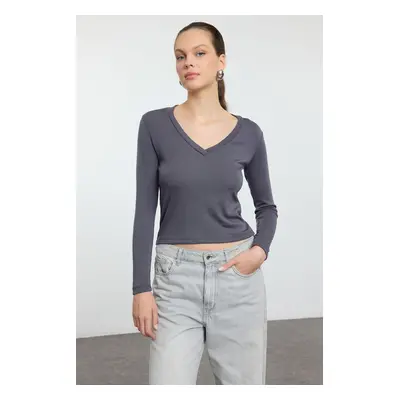 Trendyol Anthracite Premium Soft Fabric V Neck Fitted/Fits Body Flexible Knitted Blouse